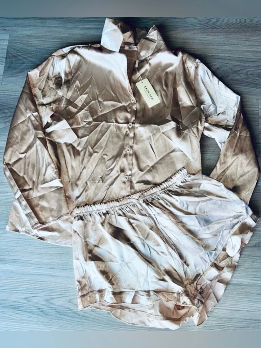 Ekouaer Satin Pajama Set M Champagne NWT LS Lounge Sleepwear Sheen Glam Relax